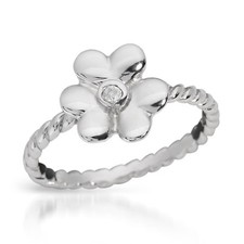 Lovely Ring With Cubic zirconia Well Made in 925 Sterling silver
