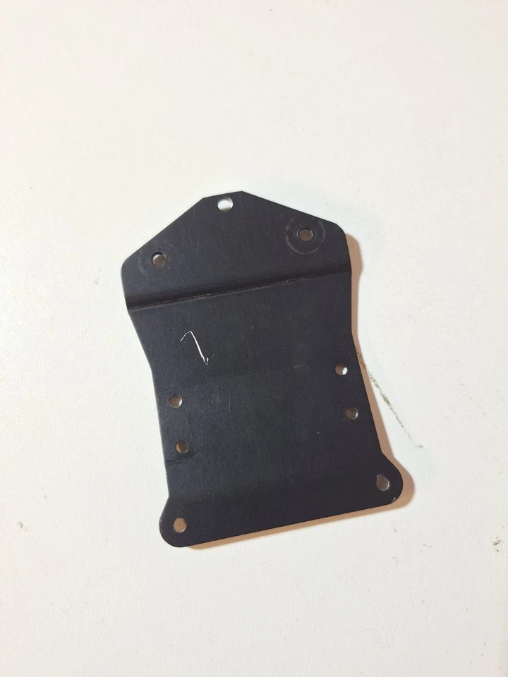 Vintage RC Team Associated RC10 DS Black Nose Plate 8820 - Image 3 of 4