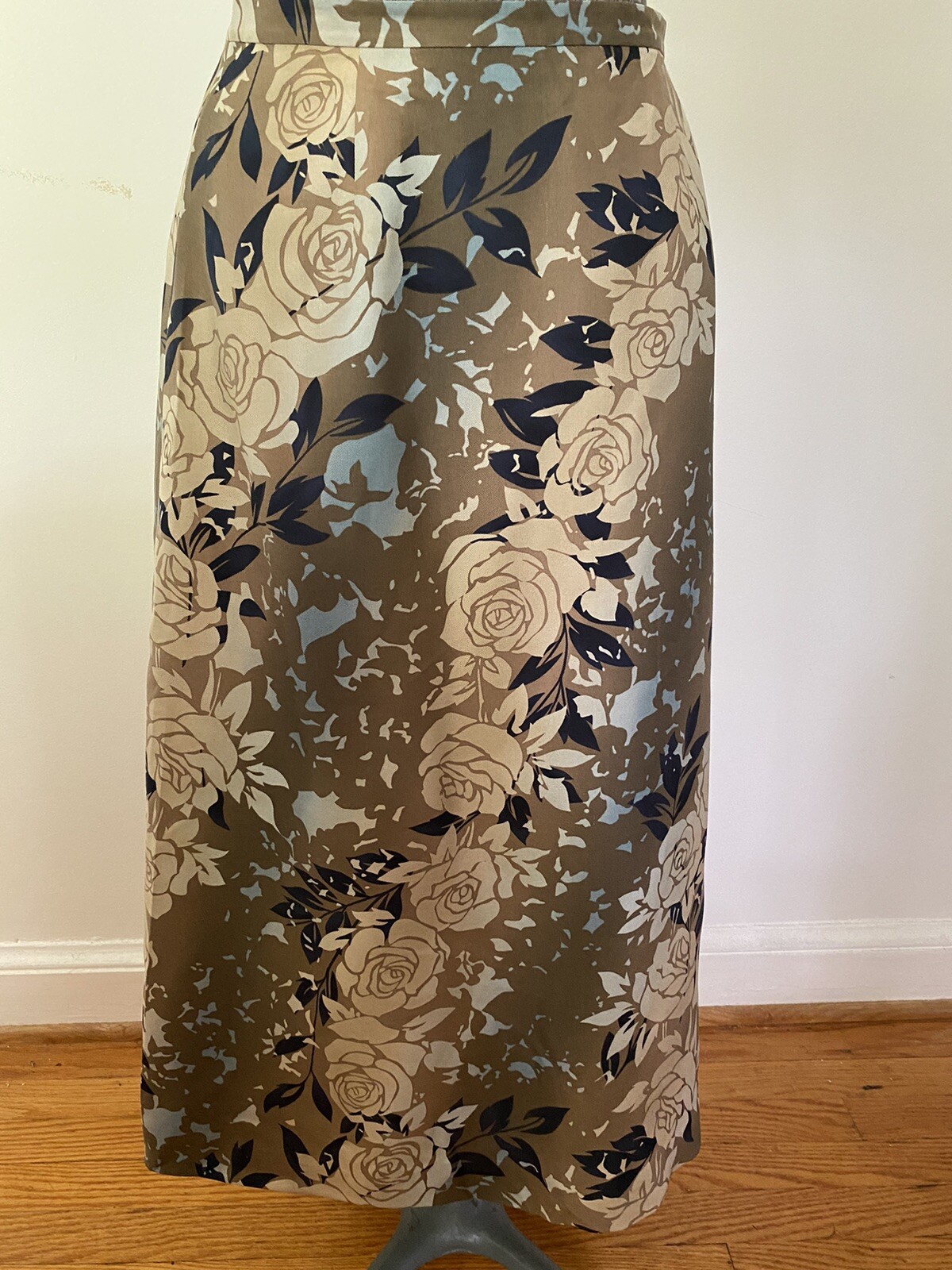 Talbots Midi Skirt Womens Sz 4 Muted Color Floral Silk Wool Blend Lined Side Zip-image