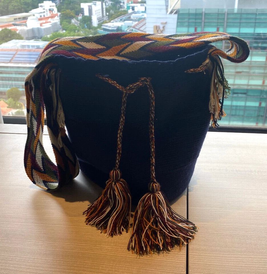 Bolso Wayuu Mochila Bucket Boho Colombia Rioacha Azul Marino Blanco Gris Real Nuevo AA Foto 2 de 4