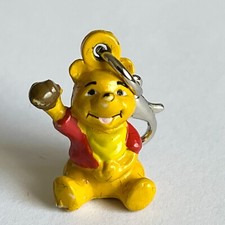 Vintage 3D Disney Winnie the Pooh Charm Zipper Pull Purse Disneyana Clip On Bear