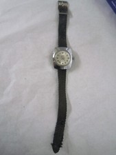 MONTRE YANIK AVEC DATE  EBAUCHE SUISSE