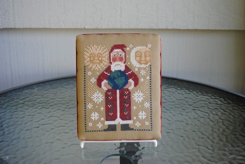 Vtg Finished cross stitch Prairie Schooler Santa 1995 Globe World - Picture 2 of 5