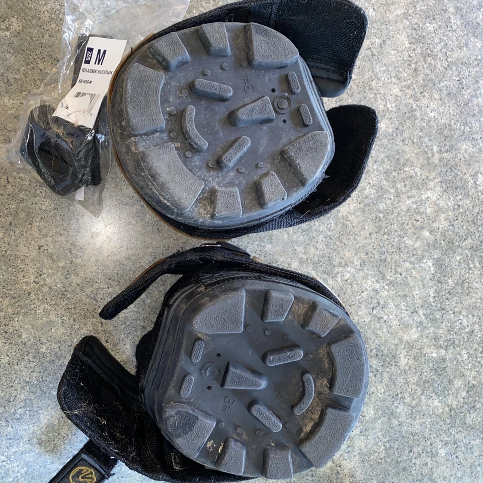 Pair of Easyboot Trail Original Horse Boot SIZE 3 - Image 3 of 4