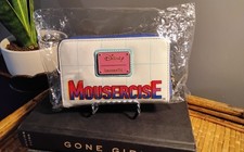 Cartera Loungefly Disney Mousercise Años 80 Inspiración Retro Entrenamiento Cremallera Alrededor NUEVA