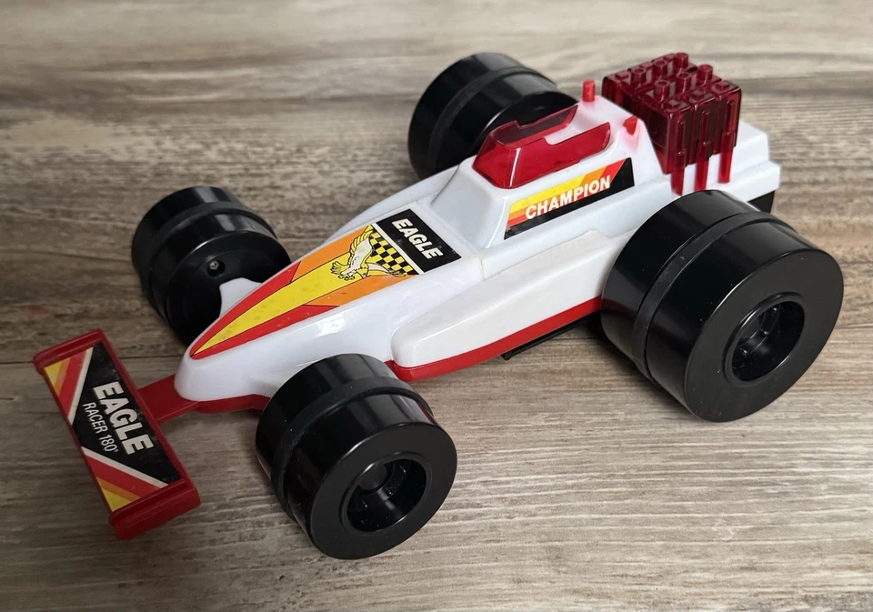 VTG! 1980’s F1 Eagle Racer 180 Degree Red/White Car 🌟 YouTube VIDEO WORKING! - Image 2 of 4