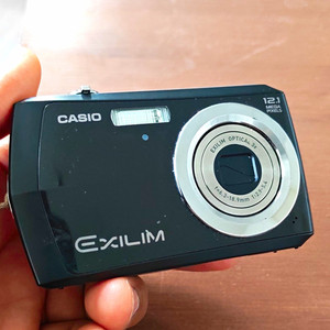 Casio EXILIM EX-Z16 12.1MP Compact Digital Camera 3x Optical Zoom Black