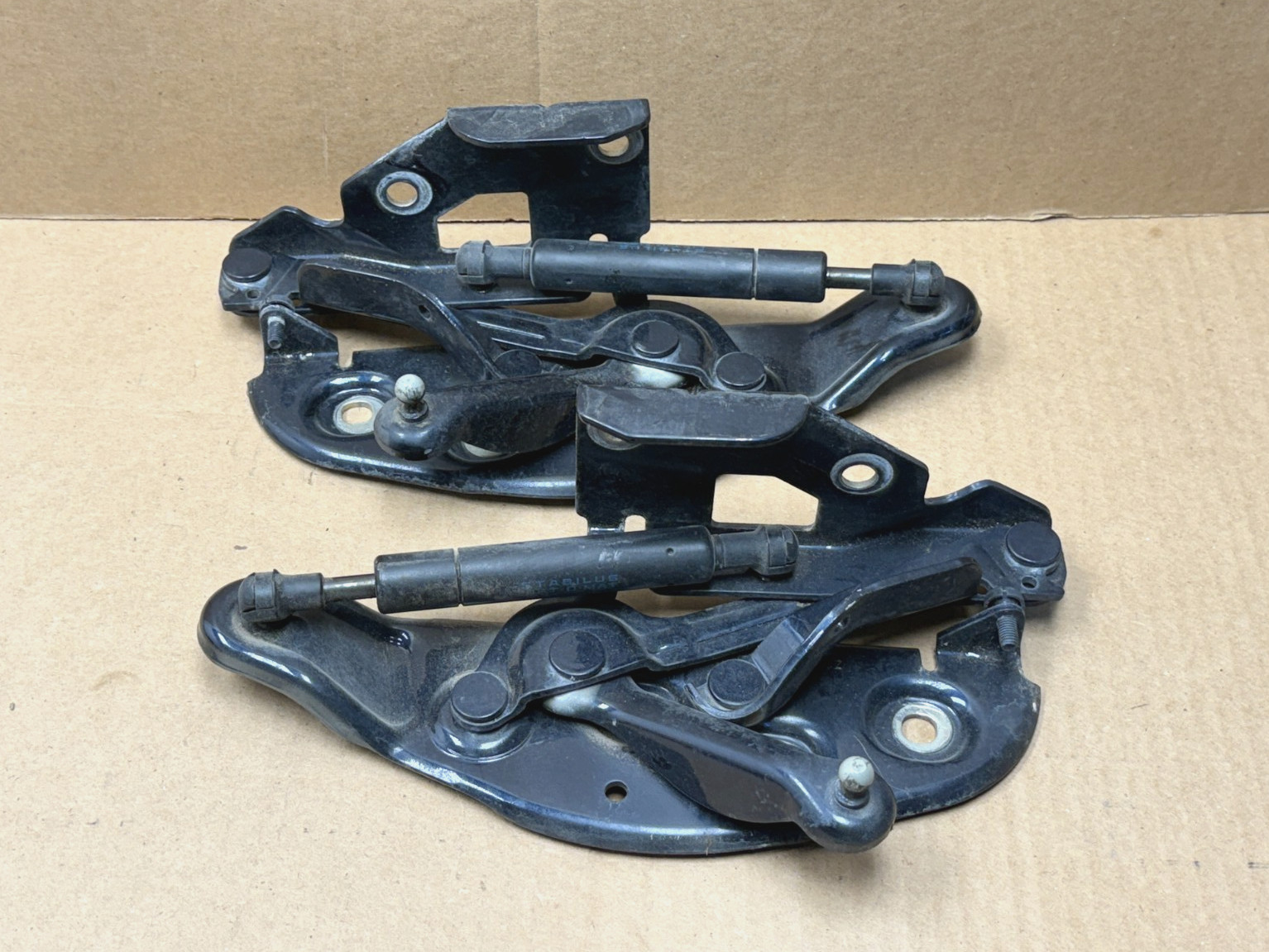 06-12 Bentley Continental Flying Spur Front Right Left Hood Hinge Set Pair PO43