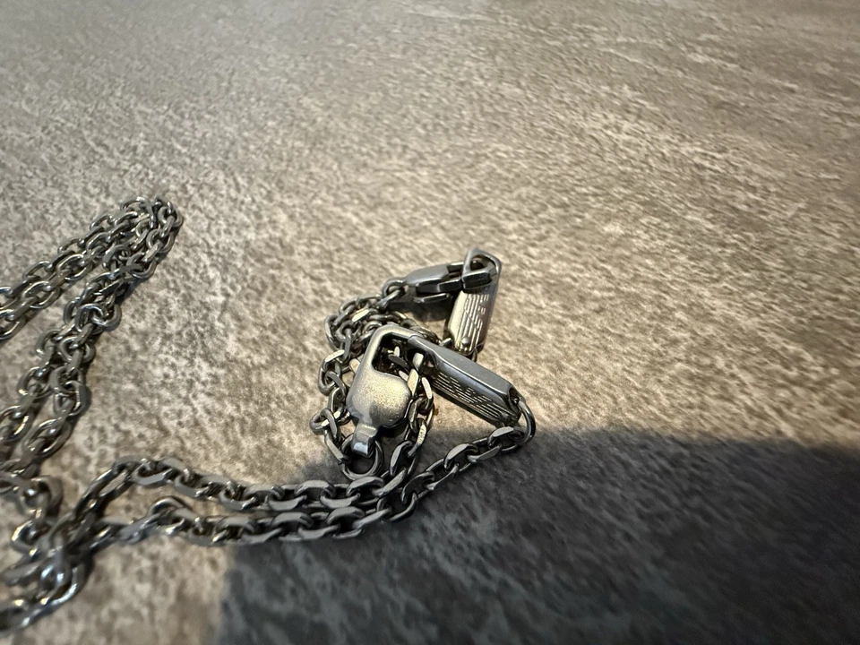 Collar Emperio Armani de acero de diseñador para hombre Foto 4 de 4