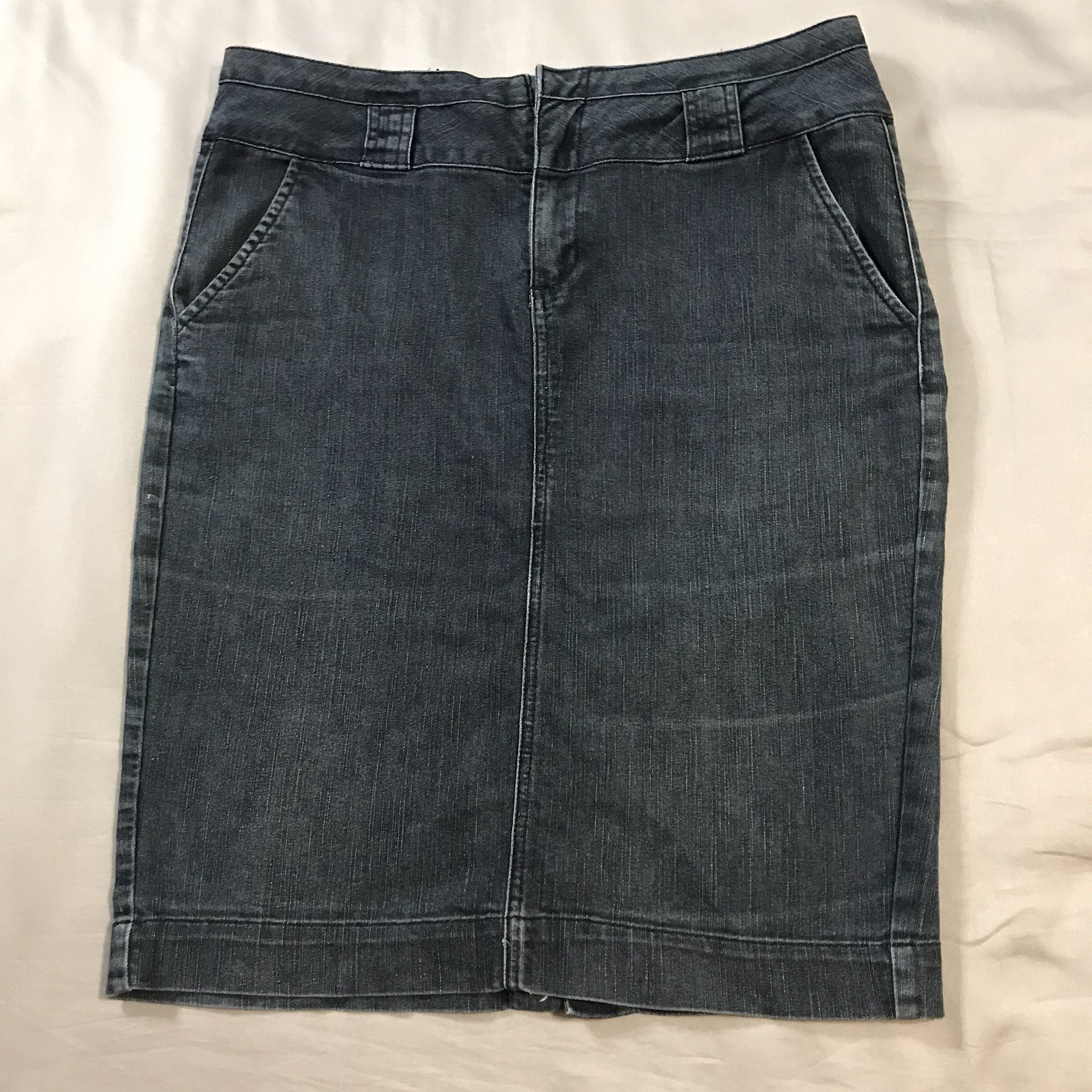 One 5 One Women’s Medium Blue Denim Skirt with Pockets
