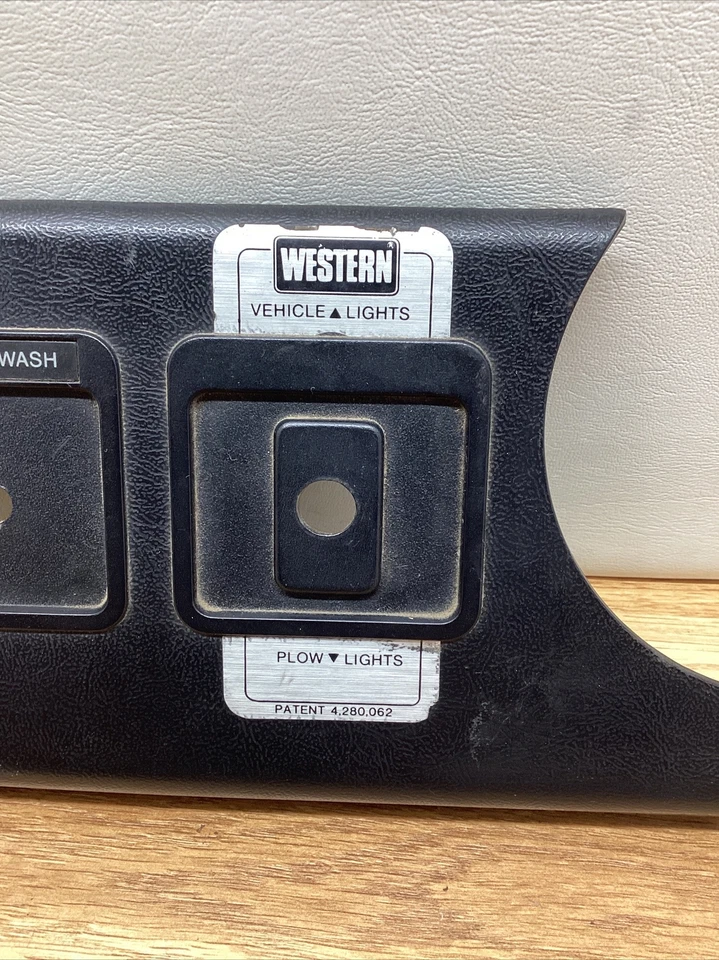 Ford F-150 F-250 F350 1987-1991 bisel inferior del tablero negro envío rápido Foto 2 de 3