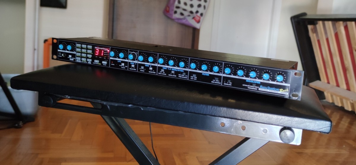 シンセサイザーnovation BassStation Rack TB-303系 Novation Bass Station Rack Demo - YouTube