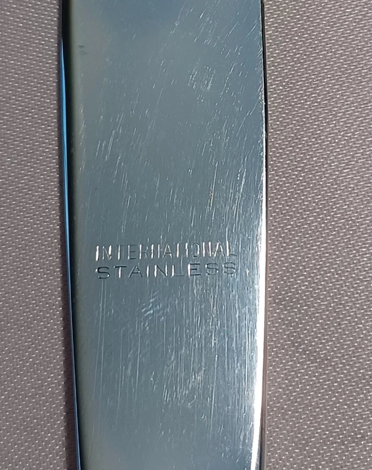 Ajuste de lugar de 4 piezas de encaje Queens de International Sterling - moderno Foto 3 de 4