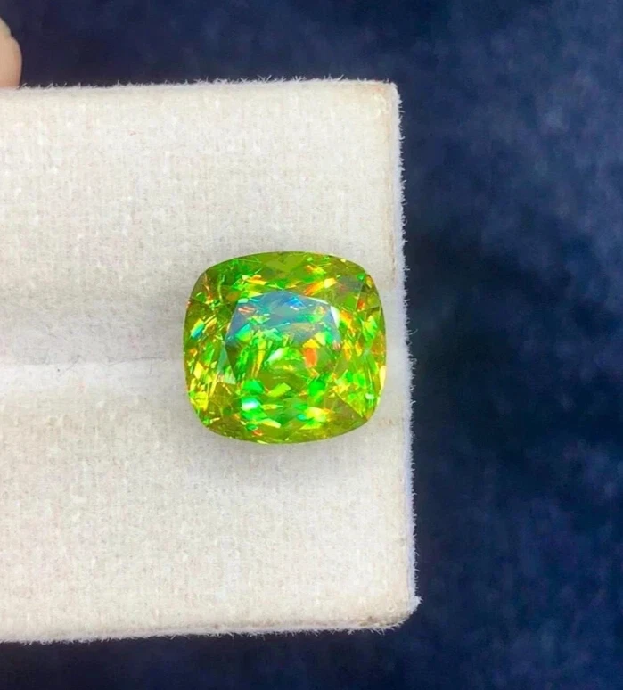 3.4 + Carat Natural Full Fire Sphene Titanite Cushion Shape Gems For Jewellery - Image 3 of 4