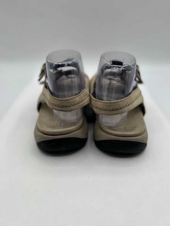 Sandalia plana Clarks Springers con cordones para mujer talla 8,5 M de cuero beige 77493 Foto 3 de 4