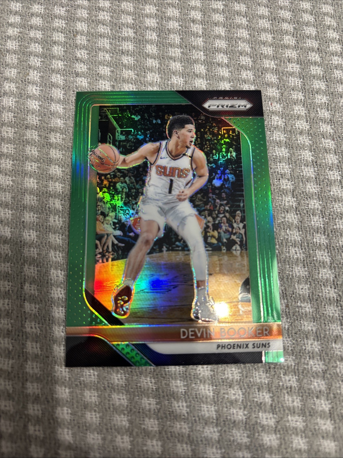 2018-19 Panini Prizm - Devin Booker #11 Green Prizm