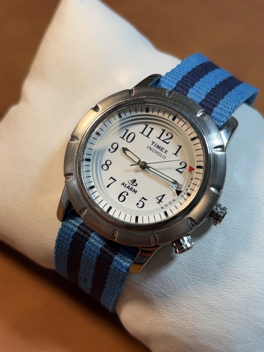 Timex gold tone blue and white nylon strap watch NEW BATTERY Vintage Timex M CELL Gold Tone Quartz Analog Men main image 2