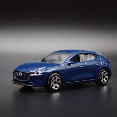 2019-2025 MAZDA 3 4 FOUR DOOR HATCHBACK 1:64 SCALE DIORAMA DIECAST