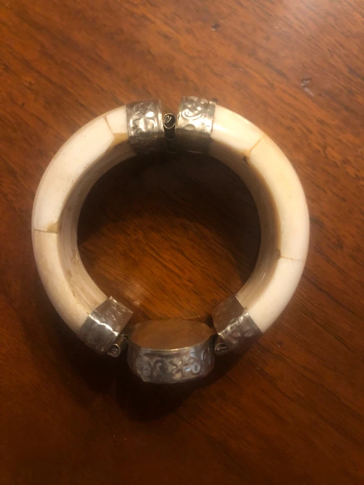 Vintage Rare Bone & Green Quartz Stone Cuff Bracelet Tribal Women’s Jewelry - Image 2 of 4