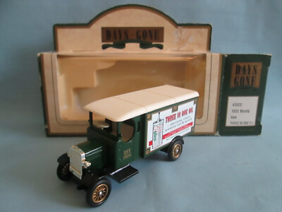Lledo Days Gone 1931 Morris Van ''Three In One Oil'' 43022