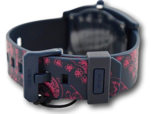 **Broken** Nixon Time Teller Men's 40mm Blue & Red Floral Design Watch A119-1984 - Picture 6 of 9
