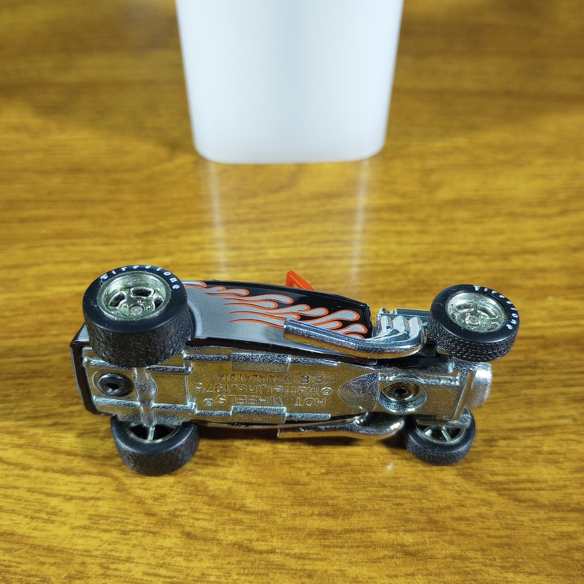 Hot Wheels Garage Wayne's Garage Street Rodder Black Silver Real