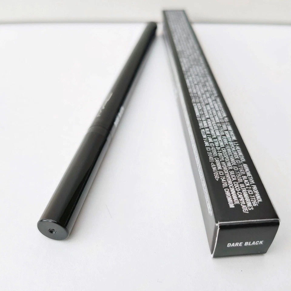 Delineador de ojos impermeable para todo el día MAC Dual Dare, #Dare Black, ¡Nuevo en caja! Foto 2 de 3