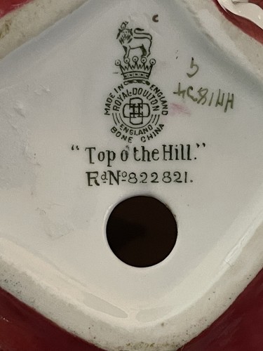 Royal Doulton Top Of The Hill Figurine HN 1834 Bone China EXC - Picture 5 of 6