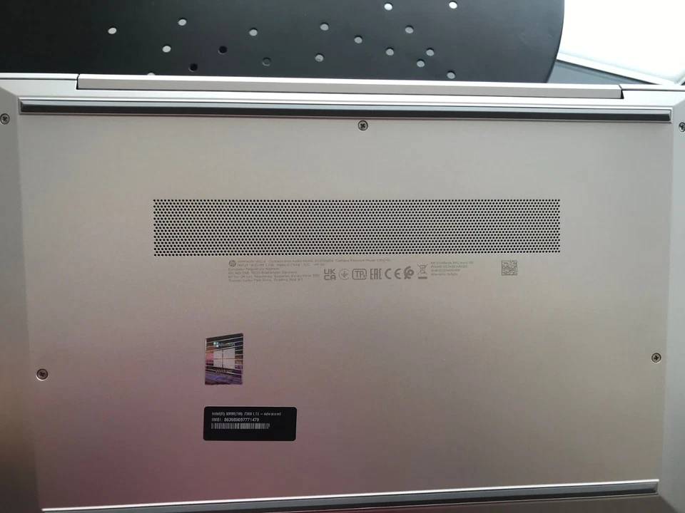 HP EliteBook 840 · i7-1185G7 · 16GB · 512GB, foto 2 di 4