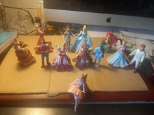 lot de  figurines Princes et princesses .