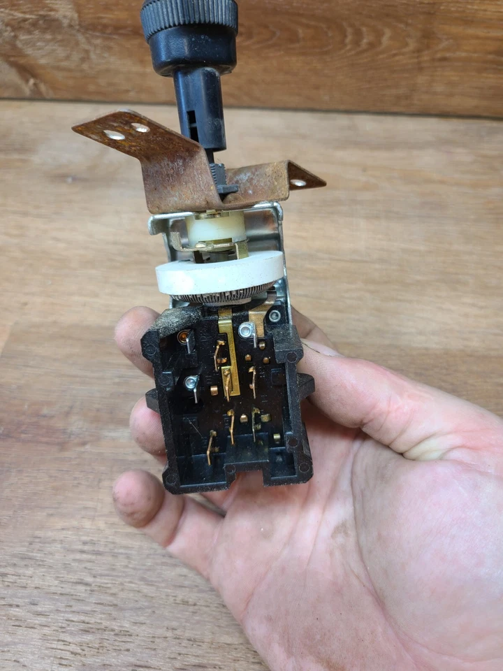 Interruptor de perilla de tracción de luz de cabeza Bronco Ford F-150 F-250 F-350 1992-1996 OEM Foto 4 de 4