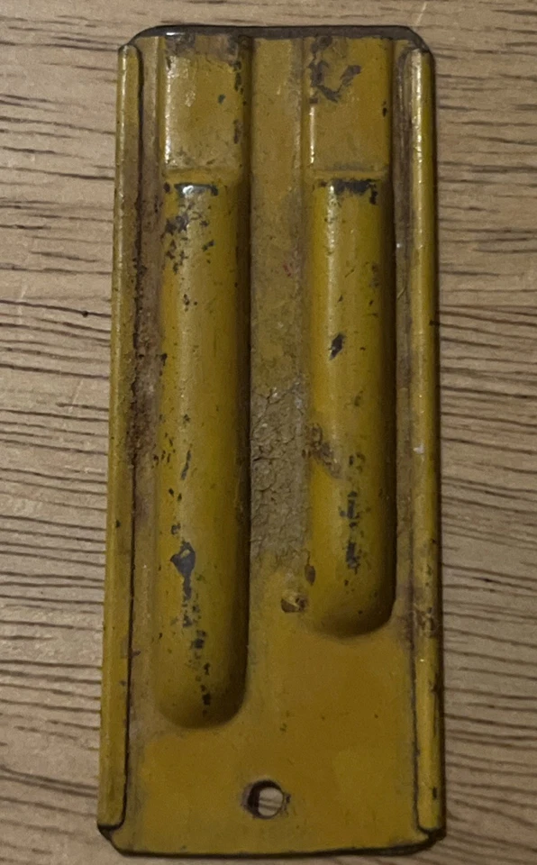 Zapatos de ganso rojo vintage publicidad silbato de hojalata Kirchhof Newark NJ letrero   Foto 4 de 4