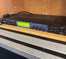 Yamaha Rev 500 Reverberator Effects Processor (Reverb 19" Rack)