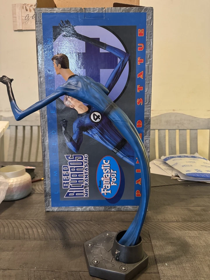 BOWEN DESIGNS Reed Richards Sr. Fantástico ESTATUA PINTADA Figura Cuatro 4 Sideshow  Foto 3 de 4