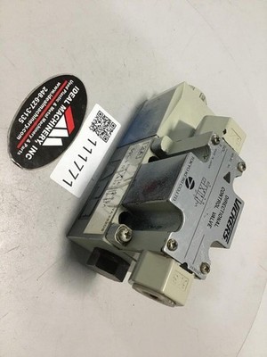 VICKERS Directional Control Valve DG4V32AMP2T7P1050 Used #111771