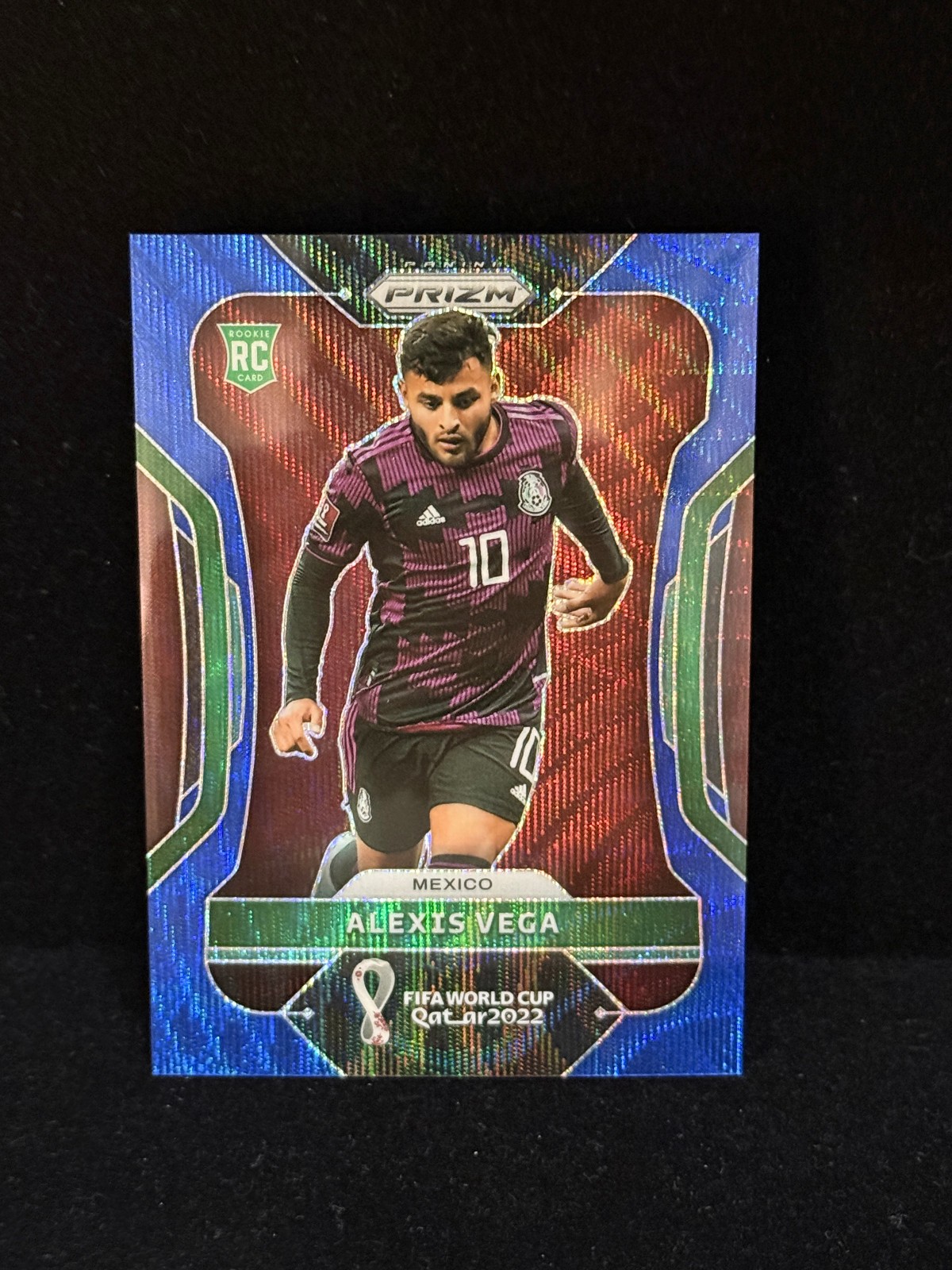 2022 Panini Prizm World Cup Qatar Blue Wave Prizm 178/199 Alexis Vega #142