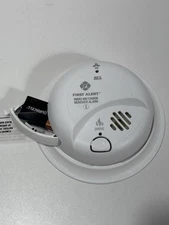 First Alert SC9120B/SMICO100-AC   Combination Carbon Monoxide & Smoke Alarm AC