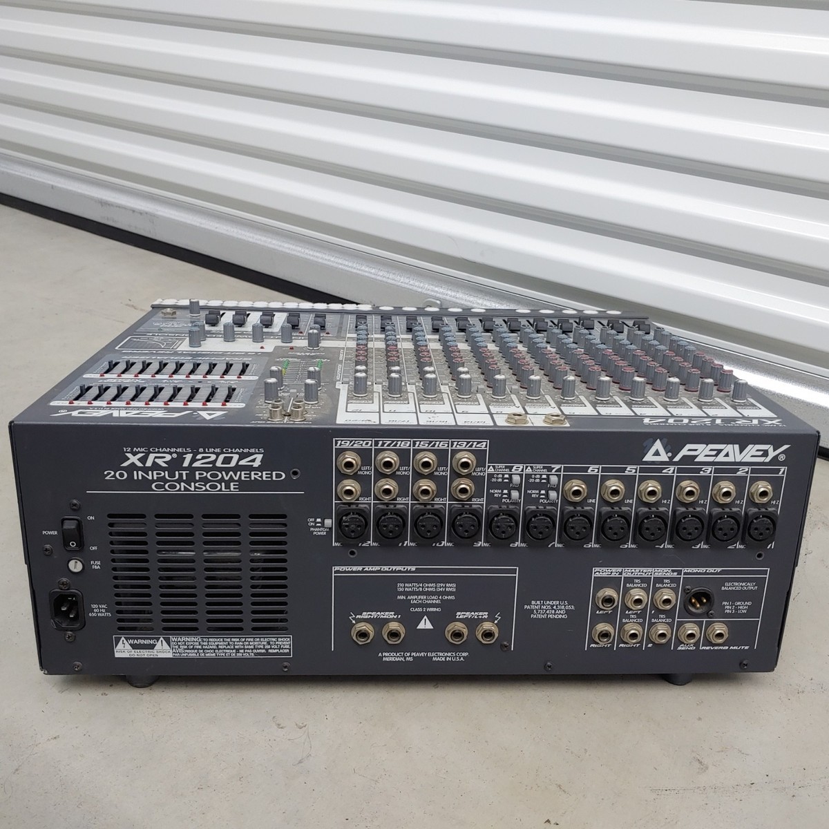 Peavey XR 1204 Powered Sound Reinforcement Mixing Console - 210