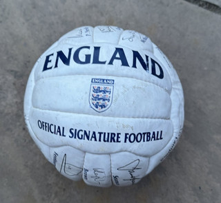 England Official Signature Football Beckham Owen Gerrard etc Hy Pro Ball 2001 02