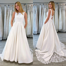 Wedding Dresses with Pockets Scoop Neck Off Shoulder Appliques Train Bridal Gown