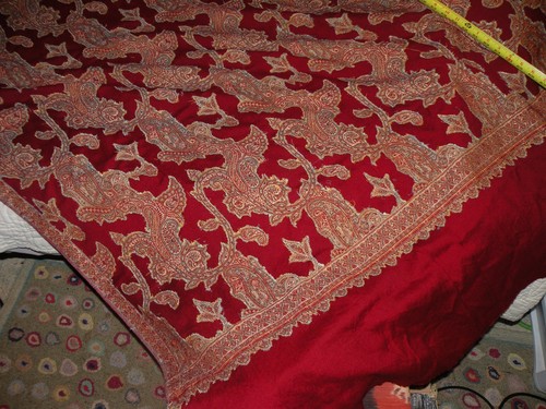Vintage Shawl 100% Kashmiri Wool Red SWI 78”X41” Reversible Excellent Condition - Picture 2 of 14