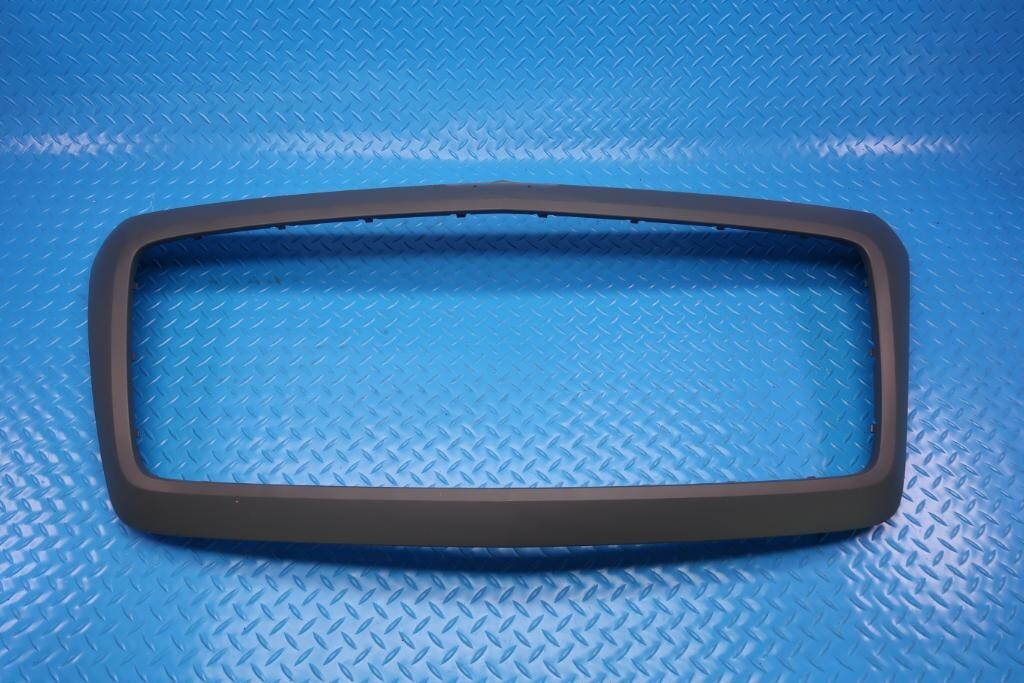 Bentley Bentayga front center grille surround & black trim #12378