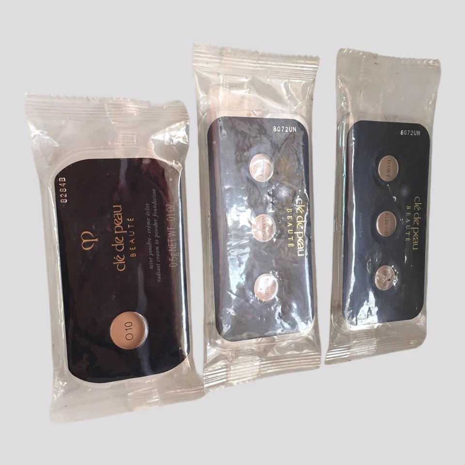 Base en crema a polvo Cle De Peau 7 piezas O10, tonos correctores: marfil, almendra Foto 2 de 4