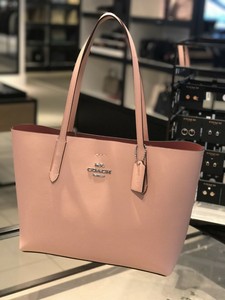 avenue tote coach