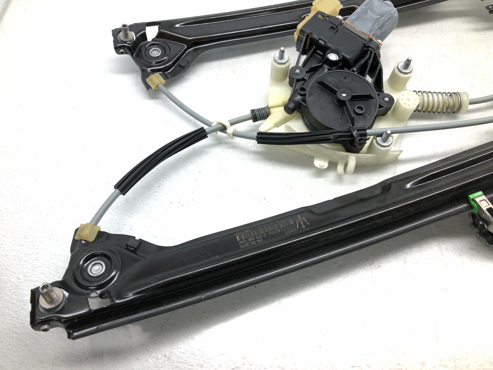 2017-2024 MASERATI LEVANTE S LEFT DRIVER REAR DOOR WINDOW REGULATOR W/ MOTOR OEM