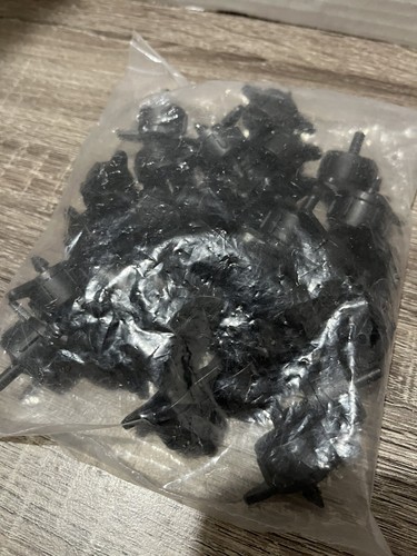 (29-Pack) - 1 Gallon per Hour Pressure Compensating Drip Emitters - Black - Picture 4 of 5