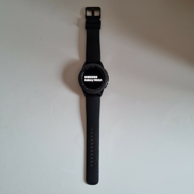 Samsung Galaxy Watch 42mm Cassa Nera, Cinturino Silicone Nero, Orologio  Intelligente - (SM-R810NZKAITV) | Acquisti Online su eBay