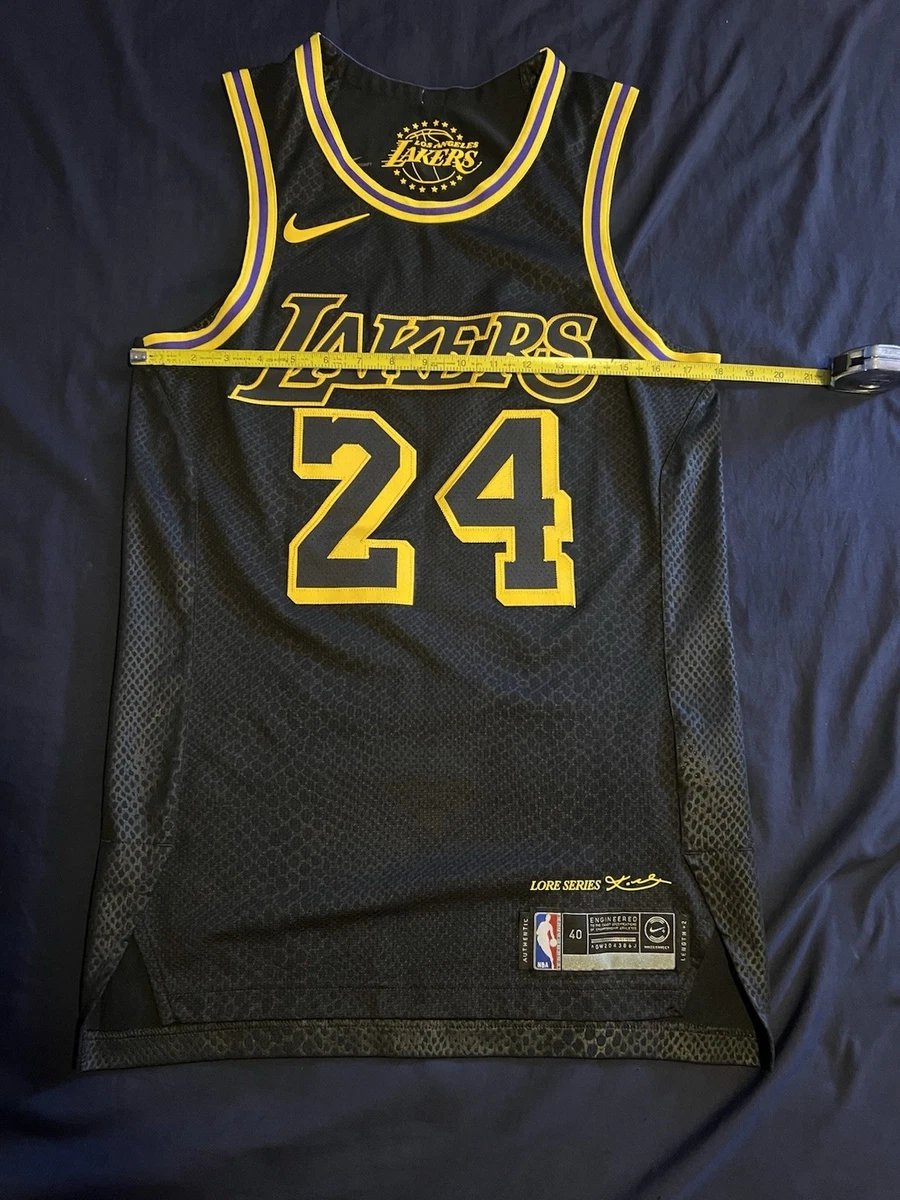 Los Angeles Lakers 40 Size Kobe Bryant NBA Fan Apparel & Souvenirs