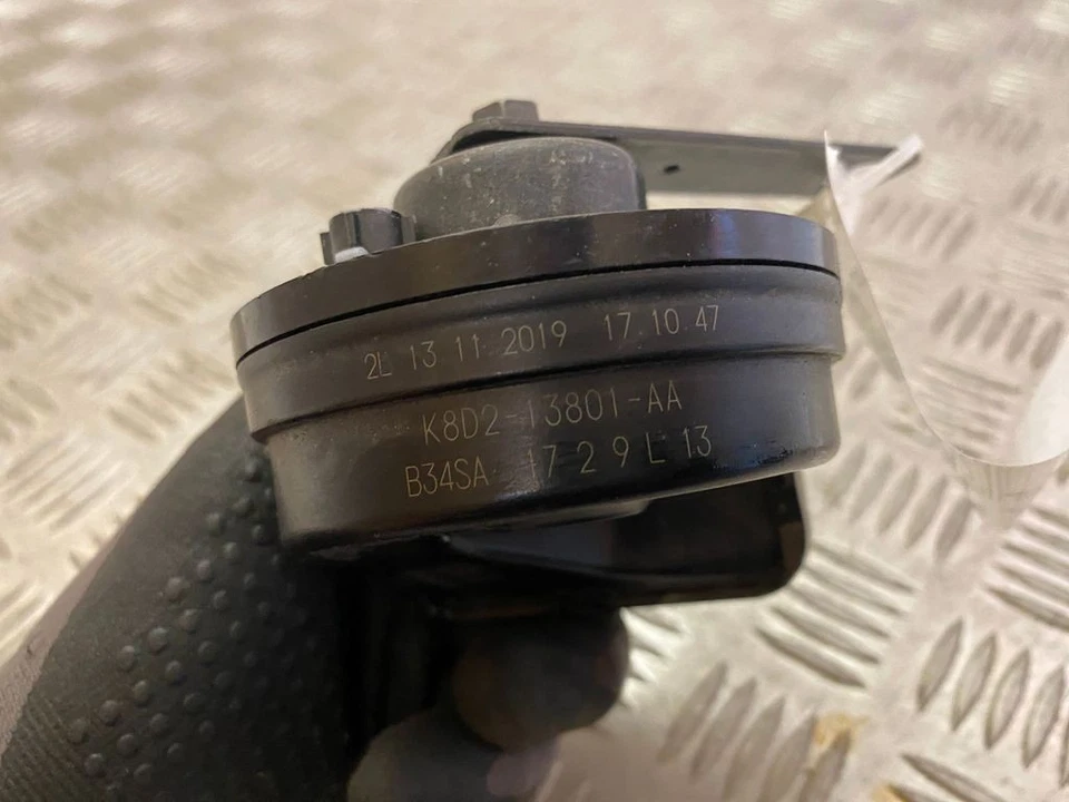 Segnale clacson Land Rover Evoque II 2019 K8D213801AA UTO43532 - Immagine 2 di 4