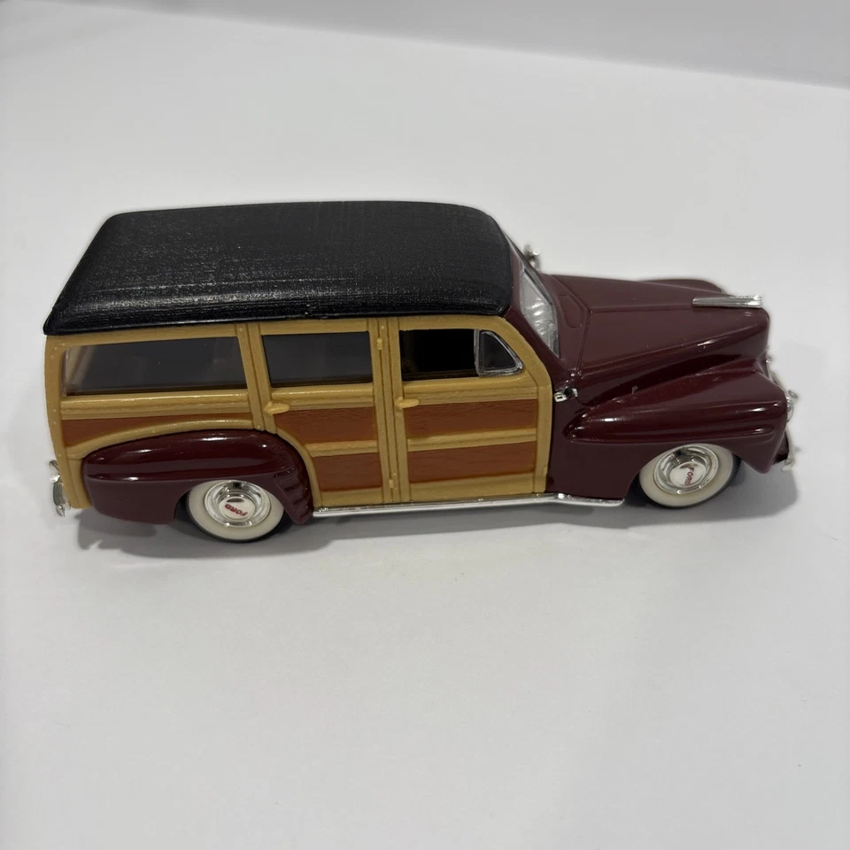 Ford Woody 1948 Yat Ming 1/43 color borgoña y madera Foto 4 de 4